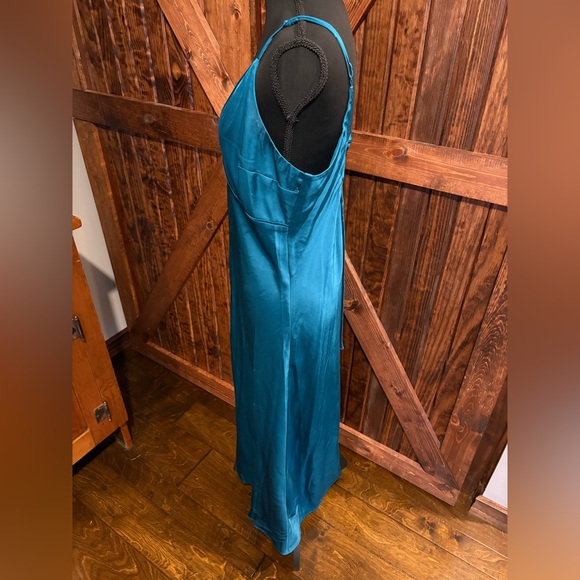 Abercrombie & Fitch satin feel slip midi dress, size large tall, teal blue/green - Picture 2 of 5